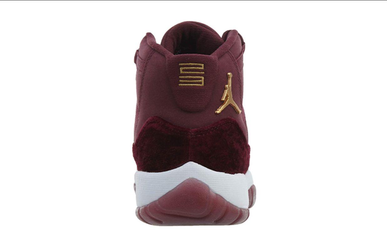 Air Jordan 11 Retro Heiress Night Maroon