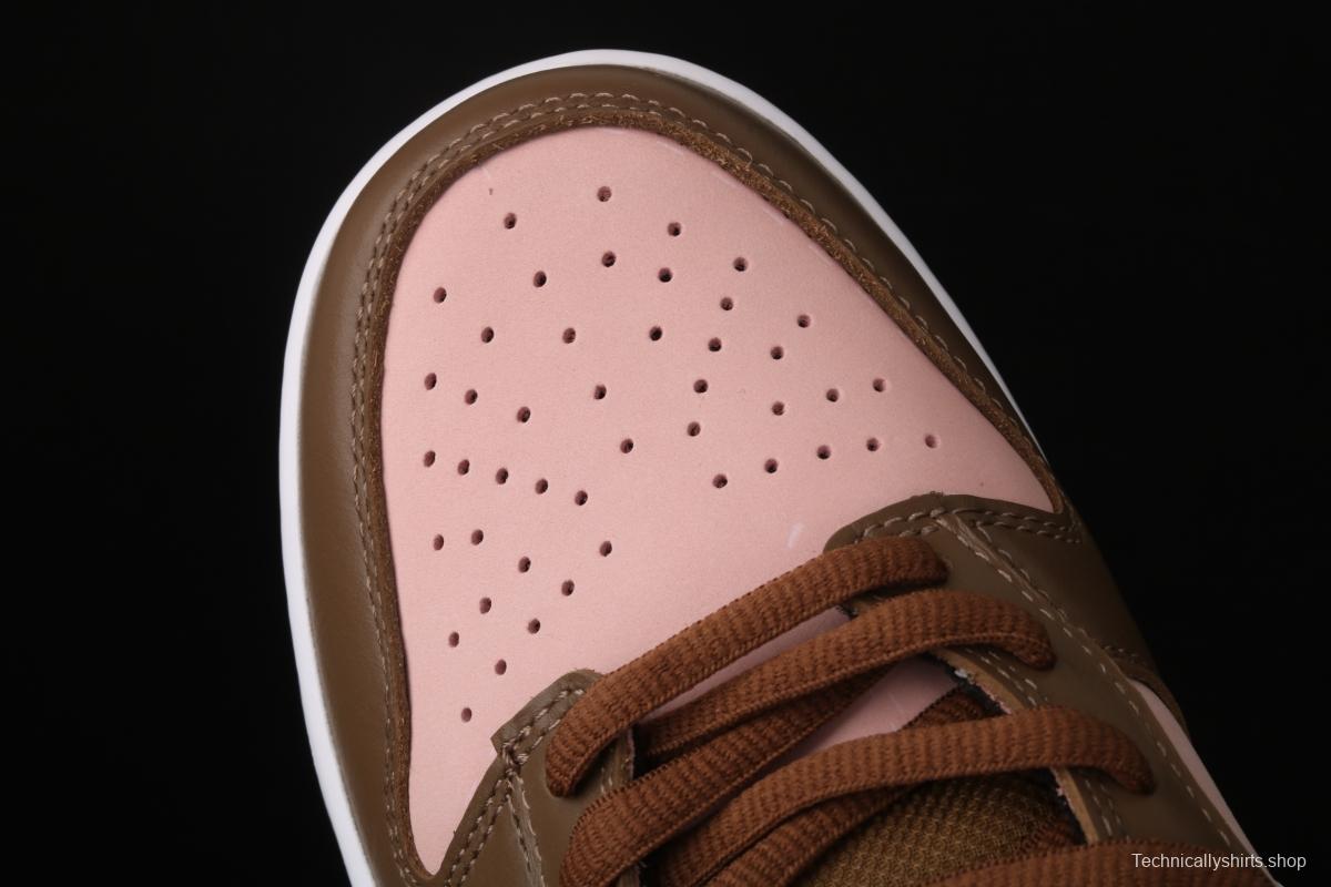 Stussy x SB DUNK Low Pro Cherry cherry pink brown skateboard shoes with low uppers 304292-671