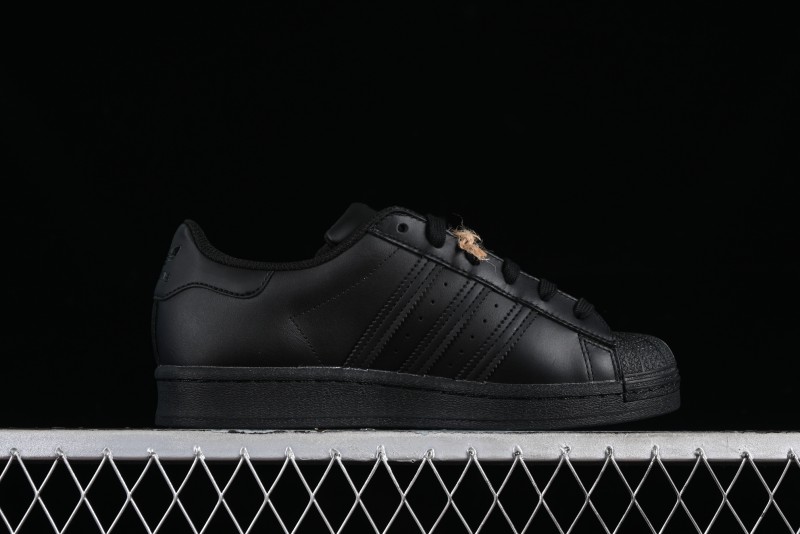 Adidas Superstar EG4957 Classic Shell Toe Casual Sneakers - EG4957