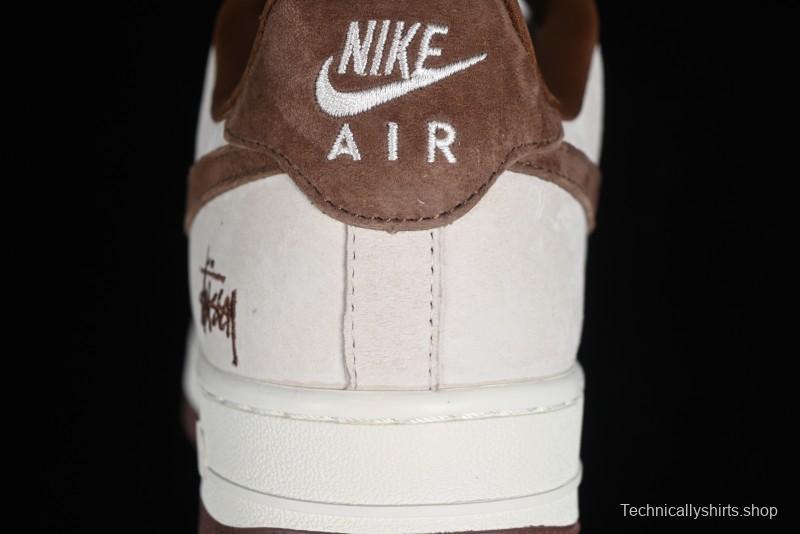 Nike Air Force 1'07 Low  Casual Sneakers