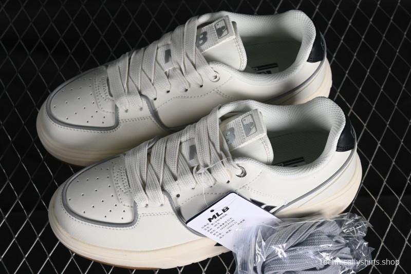 MLB Chunky Liner Basic New York Yankees Thick Sole Platform Sneakers with 6cm Height Increase - 3ASXCA12N50IVS