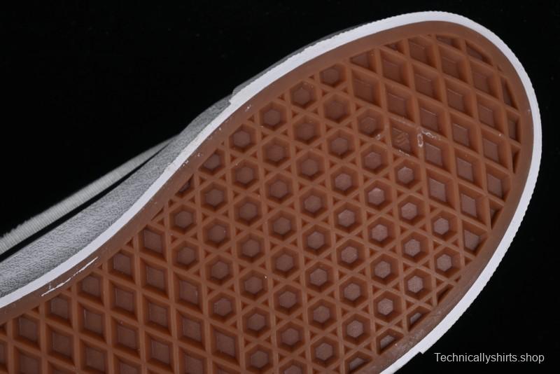 Vans Classics Knu Skool Retro Skate Shoes with Checkerboard Design - VN0009QC6PA