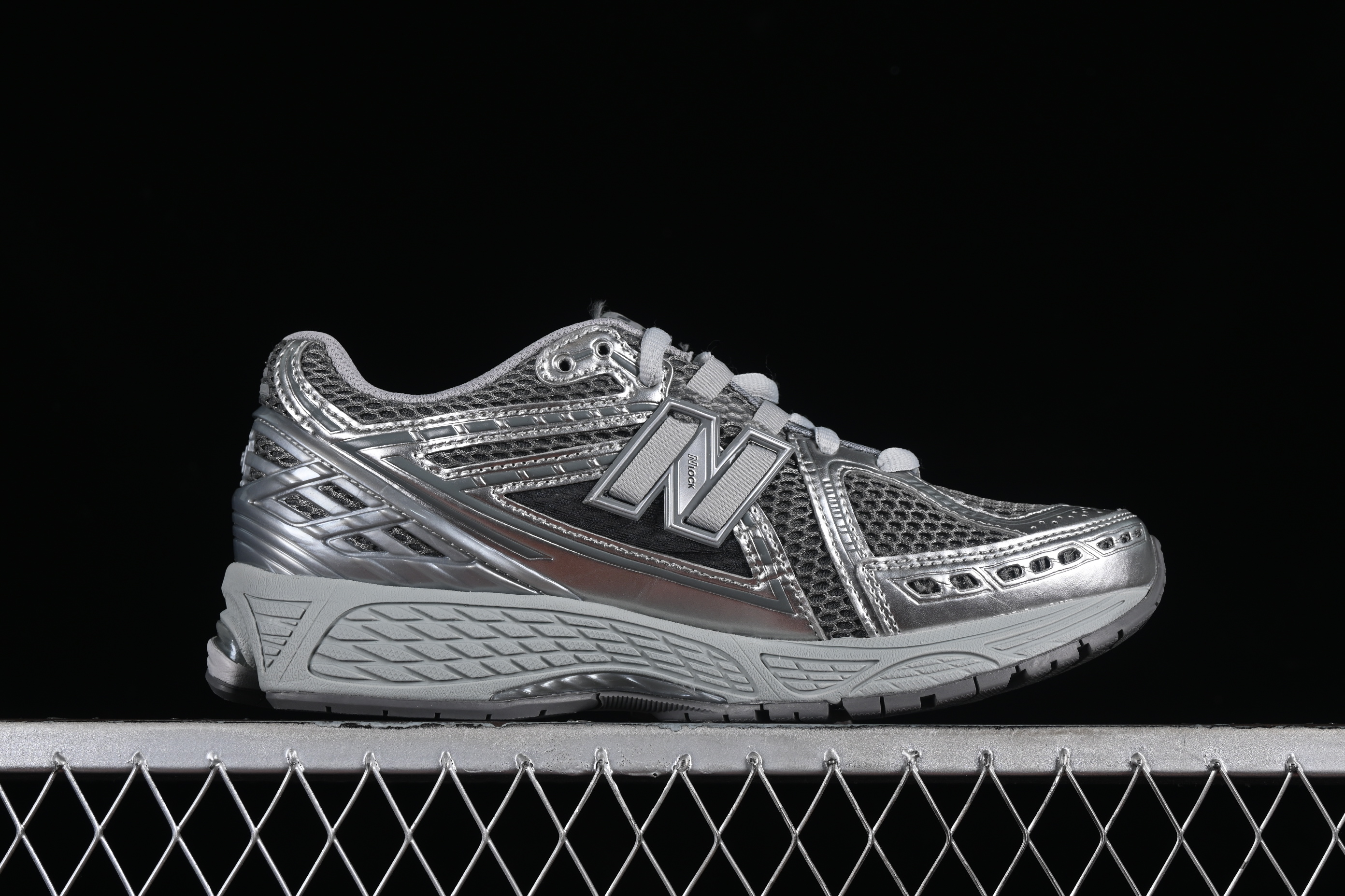 New Balance 1906 Series Retro Dad Style Casual Running Shoes - M1906REH