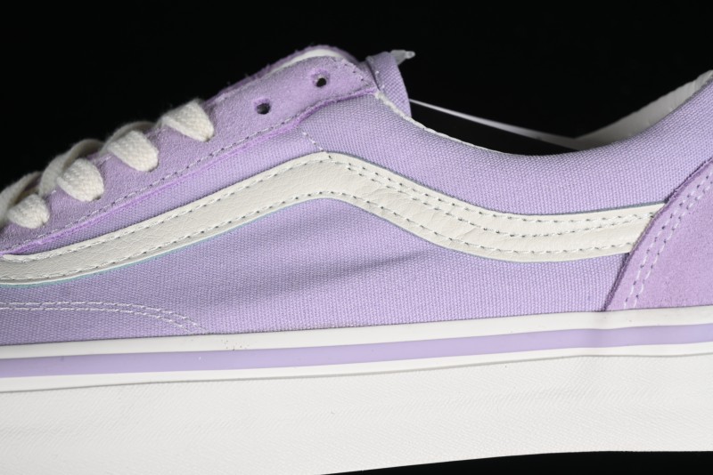 Vans Old Skool Reissue 136 Classic Low-Top Skate Shoes with Detachable Cushioned Insole and Crescent Toe Design - VN000MT6E3N