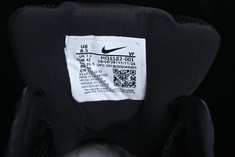 Nike Runtekk V2K Low-Top Retro Running Shoes with Cushlon Foam and Distressed Midsole - HQ1582-001