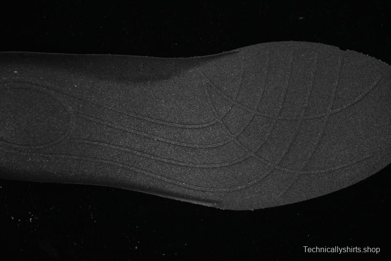 Golden Goose Marathon Golden Goose Distressed Sneakers with 3D Stabilizer and Cushioning - AJE5