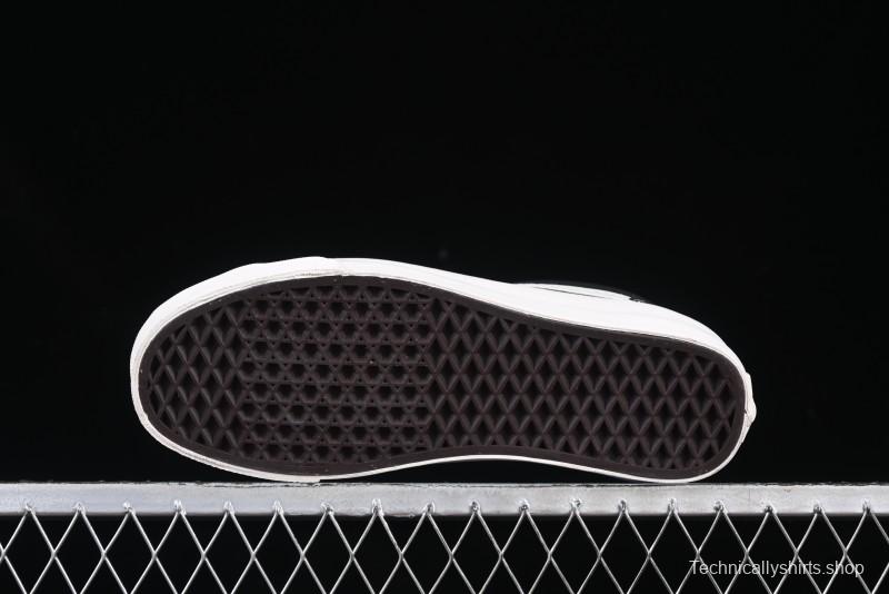 Vans Old Skool 36 Low-Top Retro Skate Shoes - VN000D57BLK