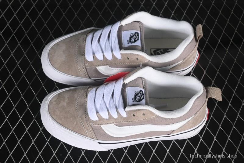 Vans Knu Skool Low-Top Retro Chunky Sneakers - VN000D6ZH2B
