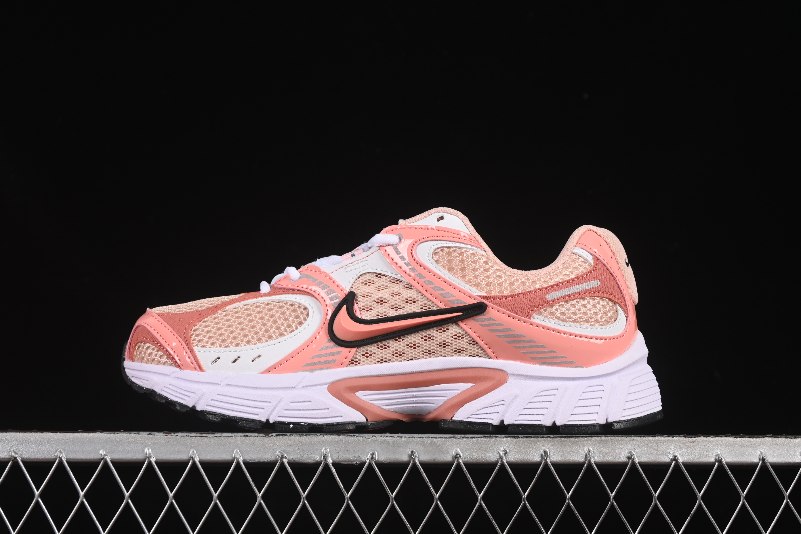 Nike V5 RNR Millennium Classic Retro Running Shoes with Foam Midsole - IF2330-600
