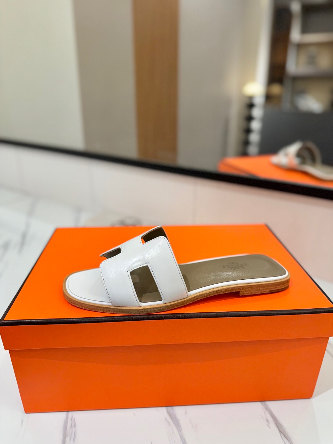 2025 Women Hermès White Leather Slippers