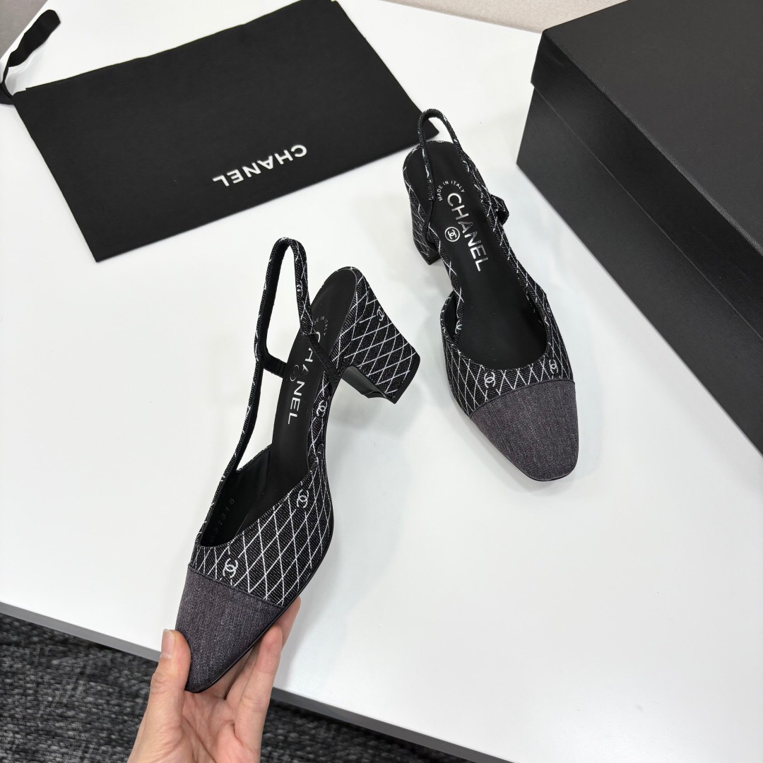2025 Women Chanel Black White Fabric Slingback Heel LY00240