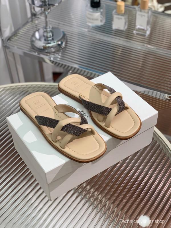 2025/Women Brunello Cucinelli Beige Leather Flat Sandals Handcrafted Chain Detail KFY00300 (F)