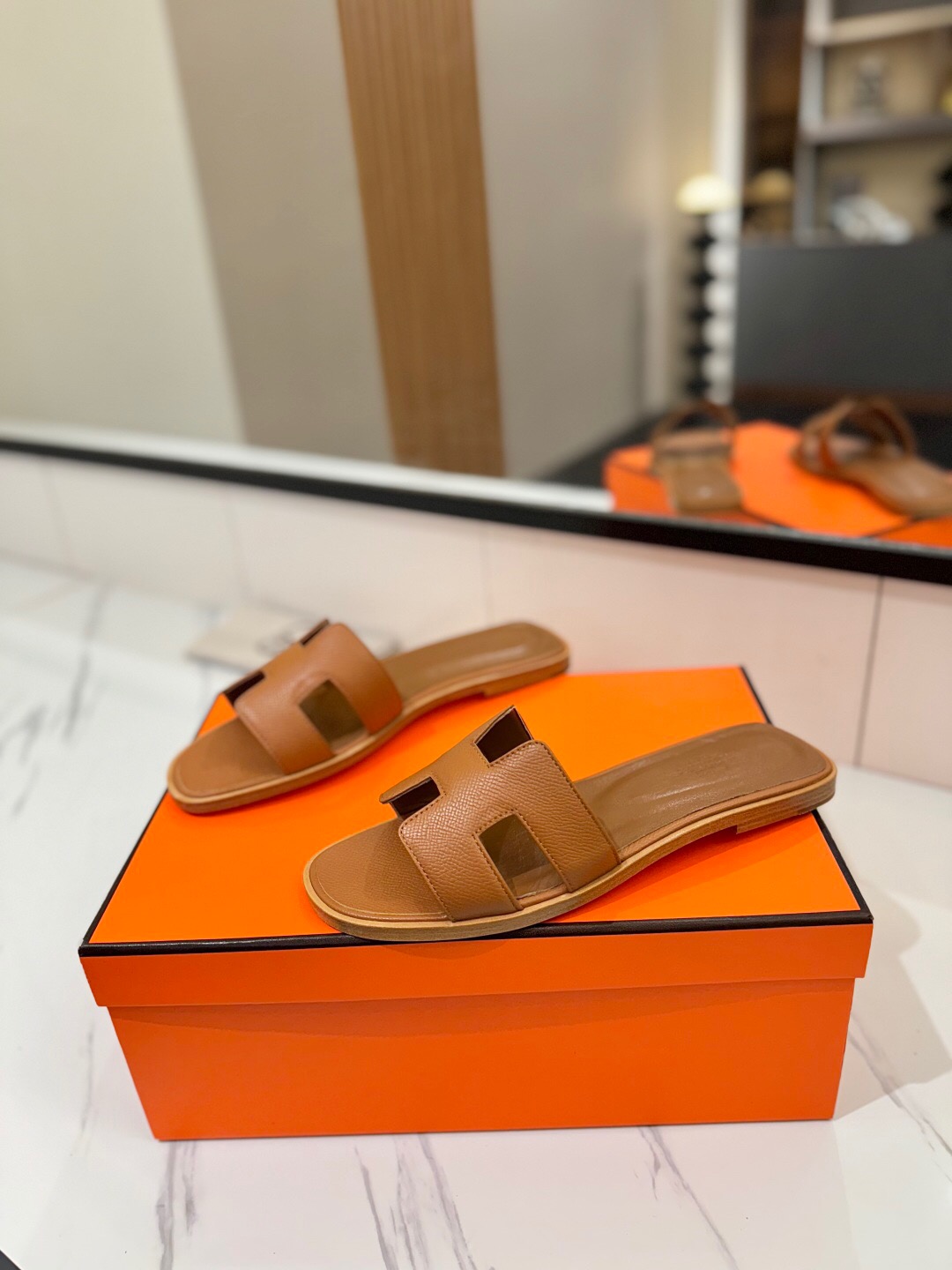 2025 Women Hermès Brown Leather Slippers