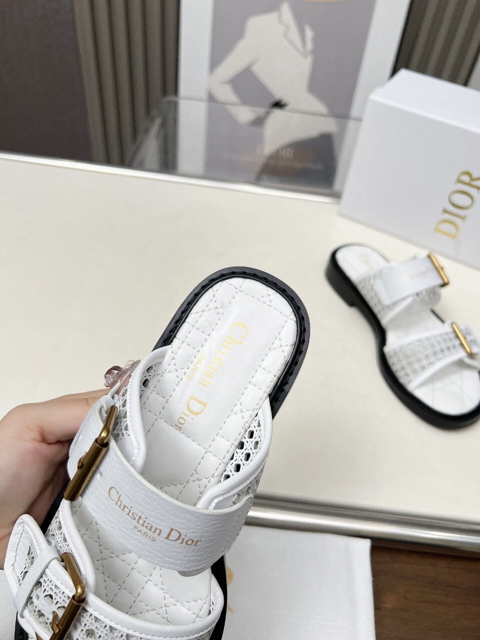 2025 Women Dior White Leather Slippers LY00220