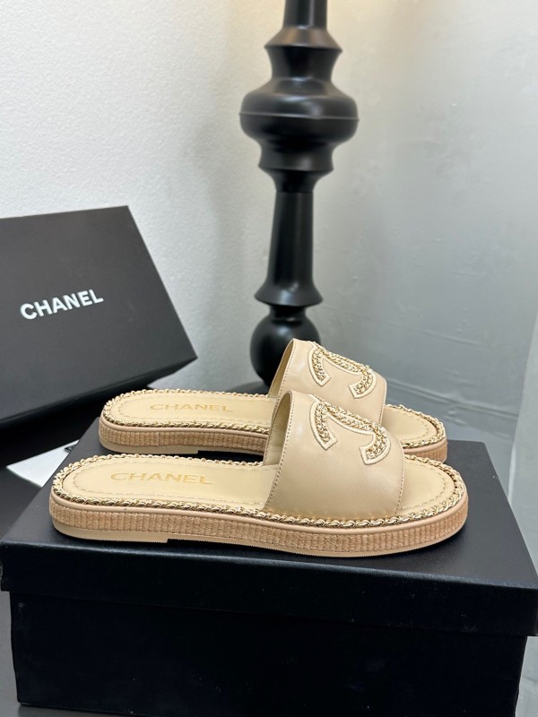 2025 Slippers Chanel Beige Leather Slippers