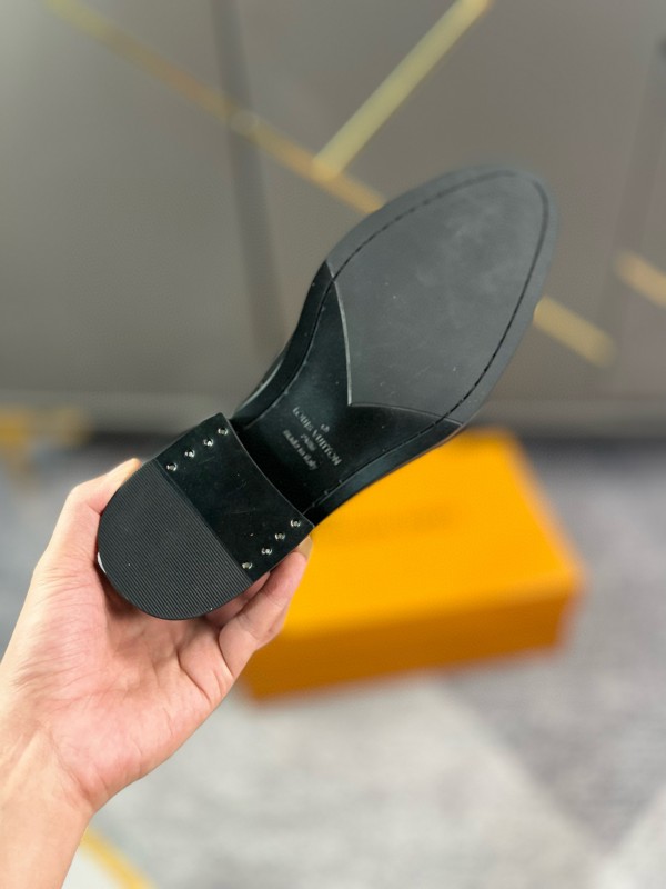 2024 Men Louis Vuitton Black Leather Loafer MJ00290