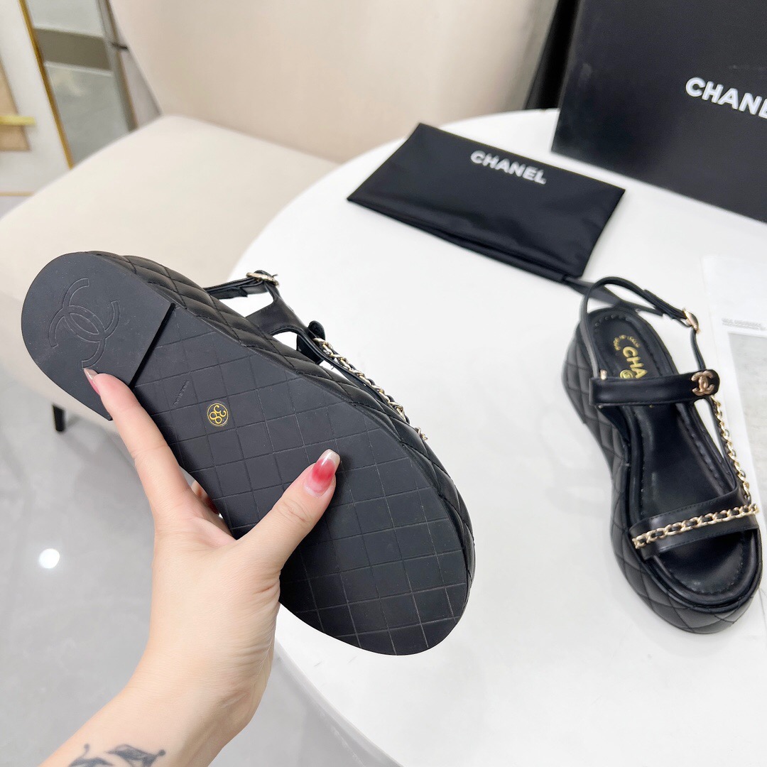 2025 Women Chanel Black Leather Sandals Chain LY00260
