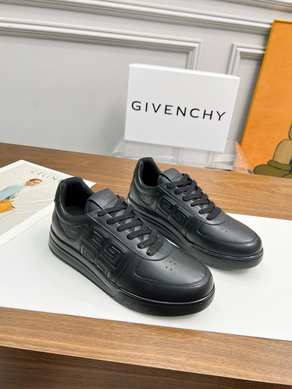 2024 Men Givenchy Black Leather Sneakers MJ00380