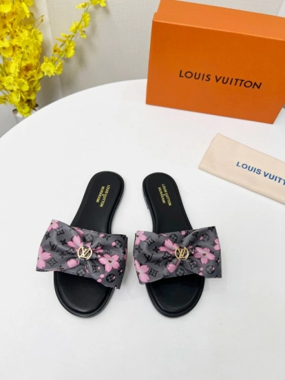 2025 Women Louis Vuitton Pink Black Leather Slippers LY00190