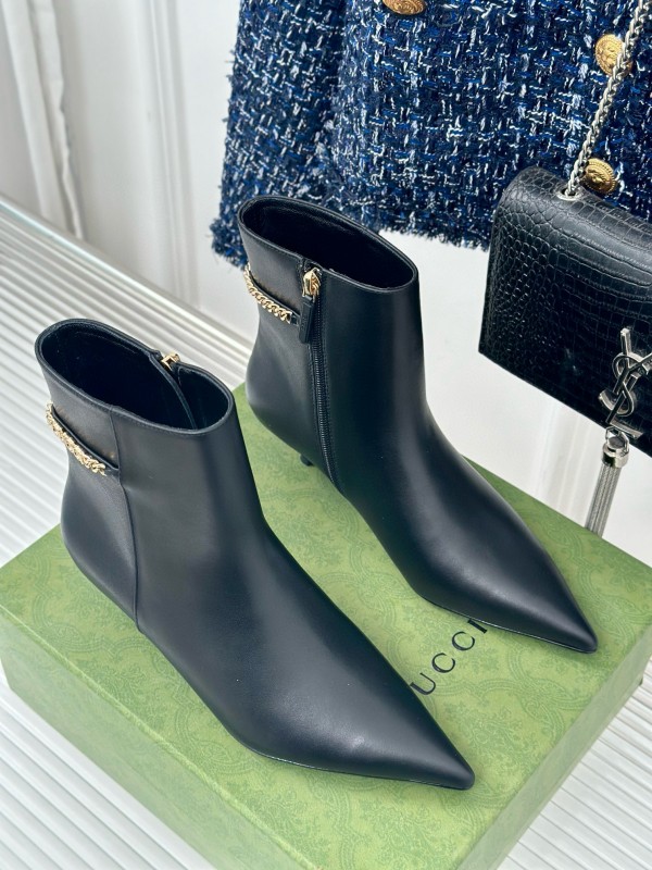 2024 Women Gucci Black Leather Ankle Boots Chain Detail MJ00410