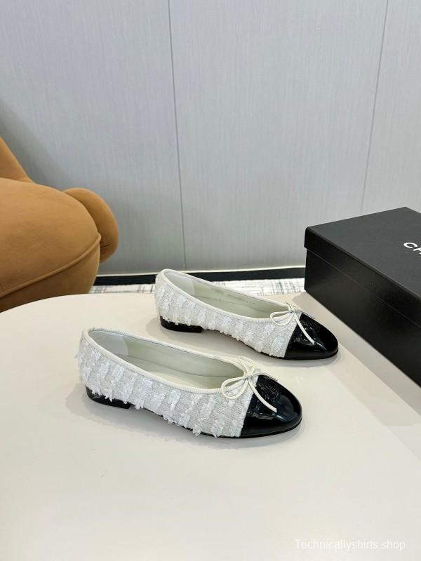 2025 Women Chanel White Black Lambskin Ballet Flats