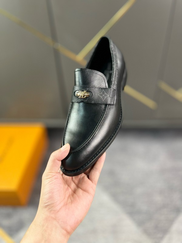 2024 Men Louis Vuitton black cow leather leather dress shoes MJ00290