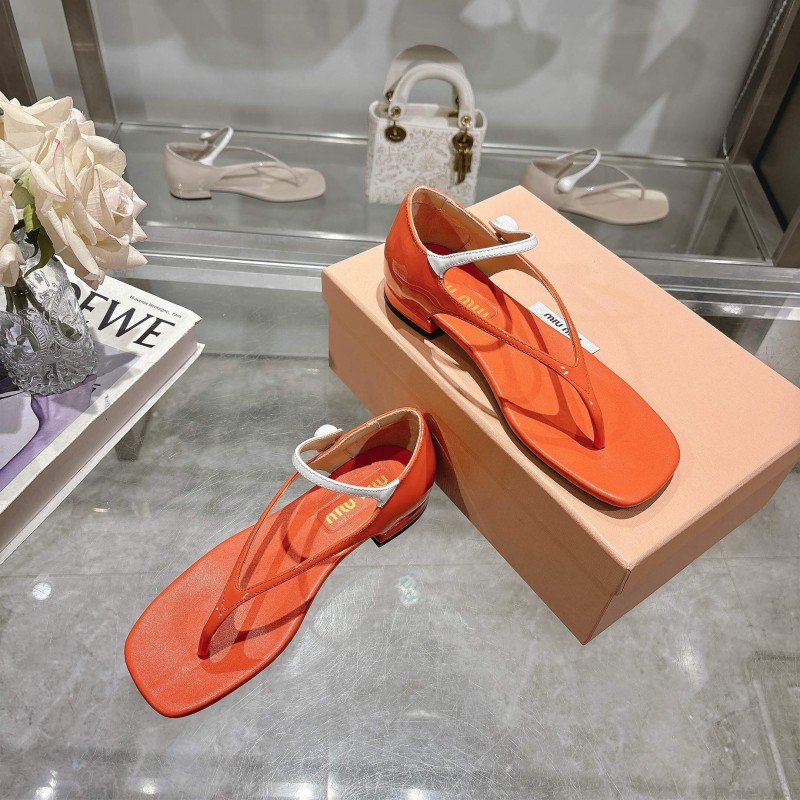 2025 Women Miu Miu Orange Patent Leather T-strap Sandals With Square Toe KFY00289(F)