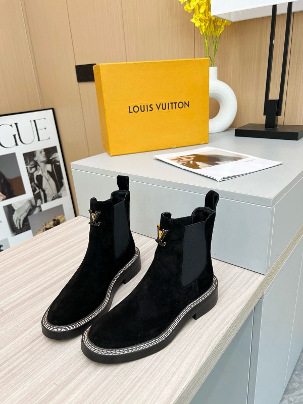 2024 Women Louis Vuitton Black Calf Suede Chelsea Boots MJ00340