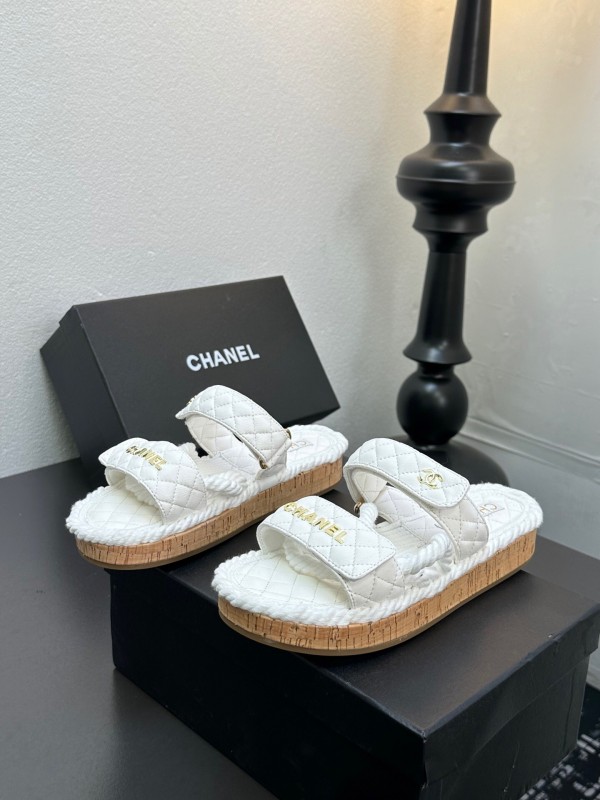 2025 Slippers Chanel White Quilted Fabric Cork Sole LY00250