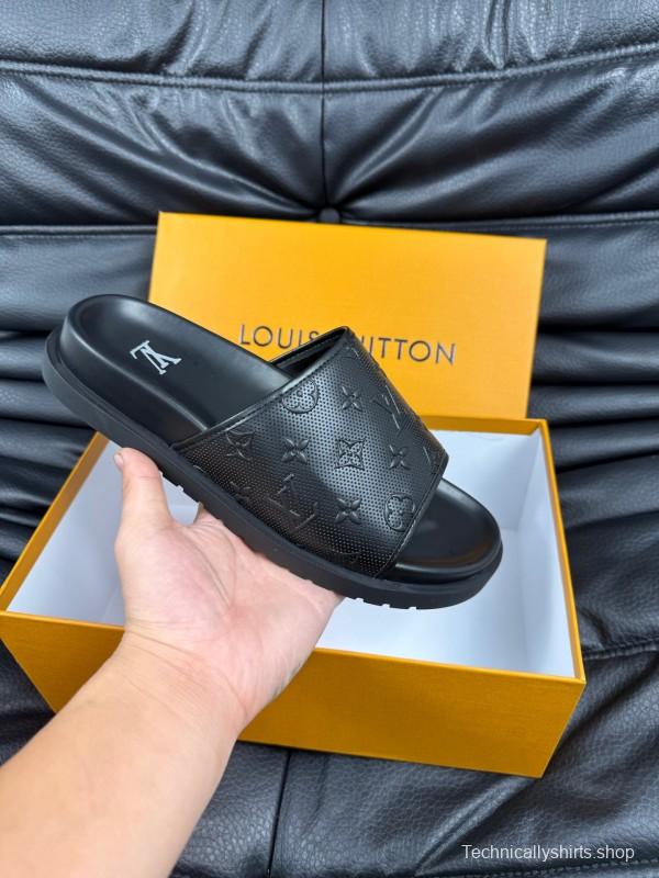 2025 Men Louis Vuitton Black Leather Slippers AS00170