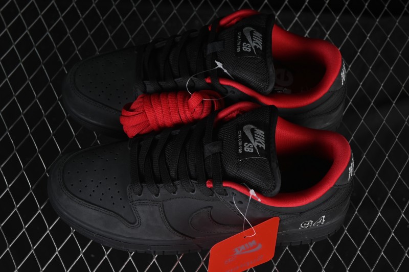 Nike Supreme x Nike SB Dunk Low Ocean Fog Limited Edition Black Warrior Low Top Casual Skate Shoes - HQ8487-001