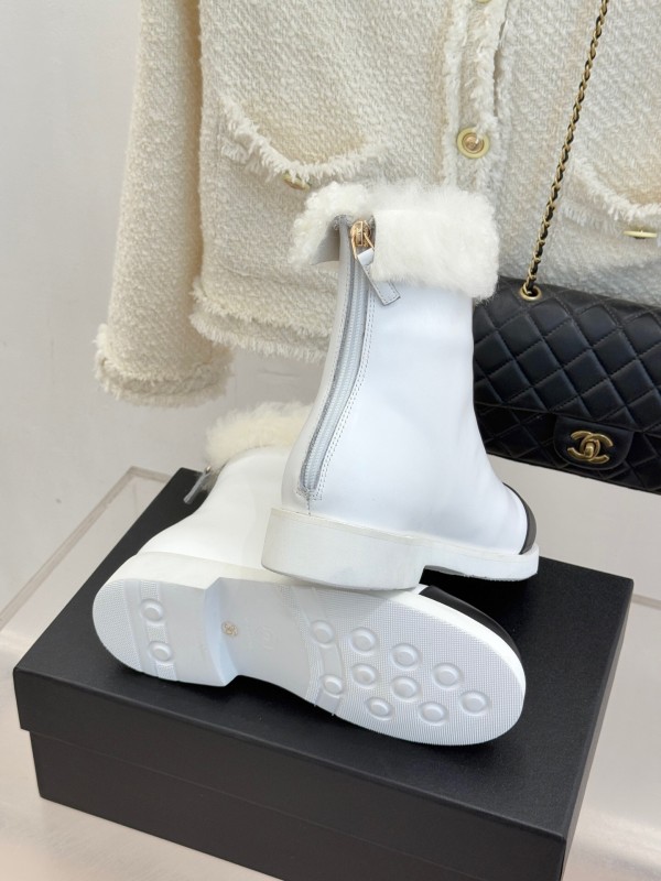 Chanel 25K Series Two-Tone CC Fur Snow Boots - KFY00300