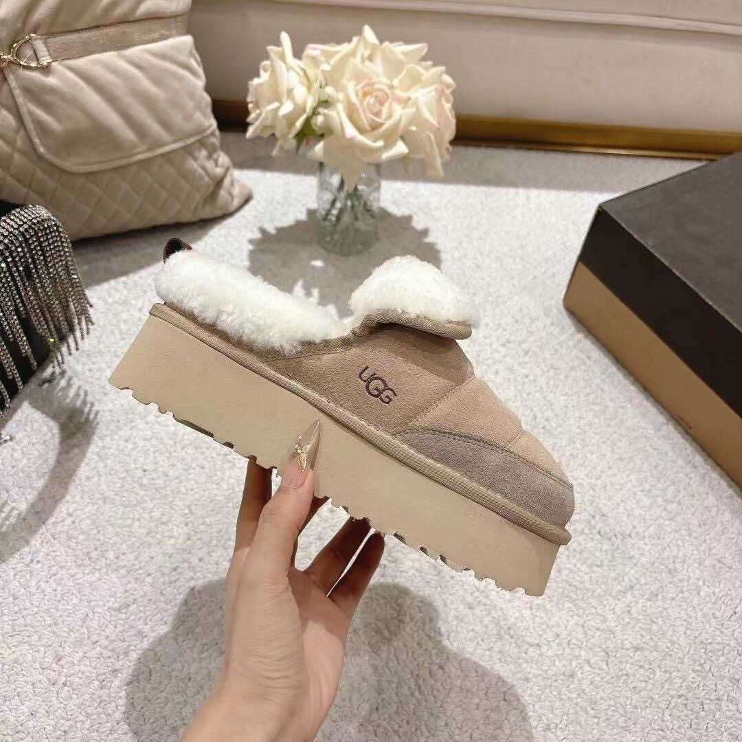 UGG 2025SS Michelin Caterpillar Slippers with Turned Fur Collar - LY00