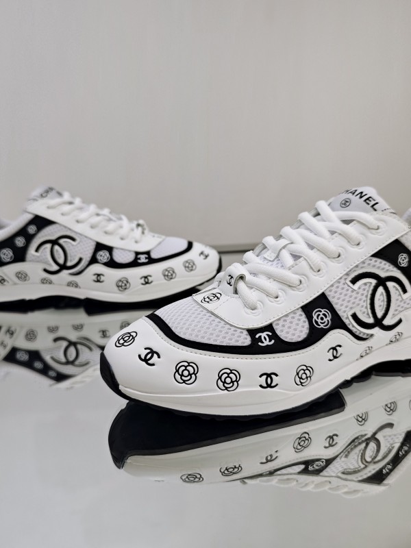 Chanel 2025 SS Limited Edition Silver Horn King 2 Sneakers - KFY00340
