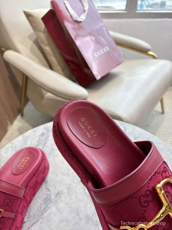 Gucci Women's Sandals with Iconic Horsebit Detail and Gold Hardware - LY00270