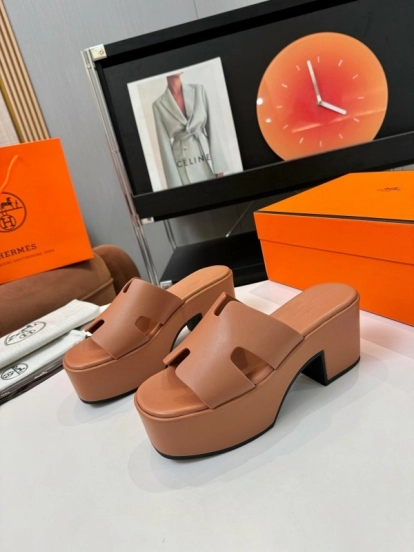 Brand Classic Platform Wedge Sandals with Waterproof Base - LY00