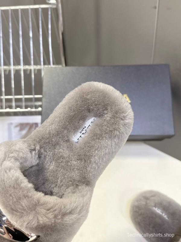ALAÏA Fall/Winter 2025 Latest Fur Slippers - KFY00230