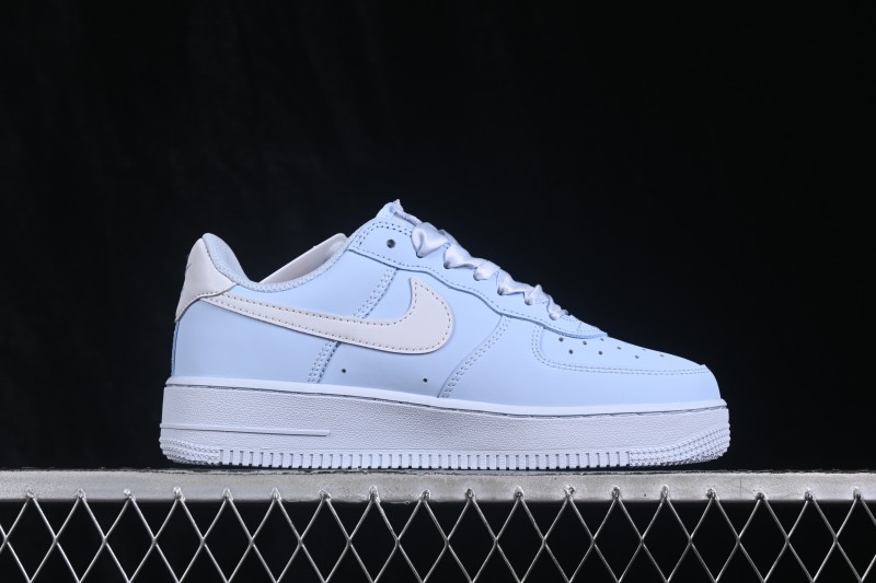 Nike Air Force 1 '07 Low Basketball Shoes with Full-Length Air Cushion - IR0871-400