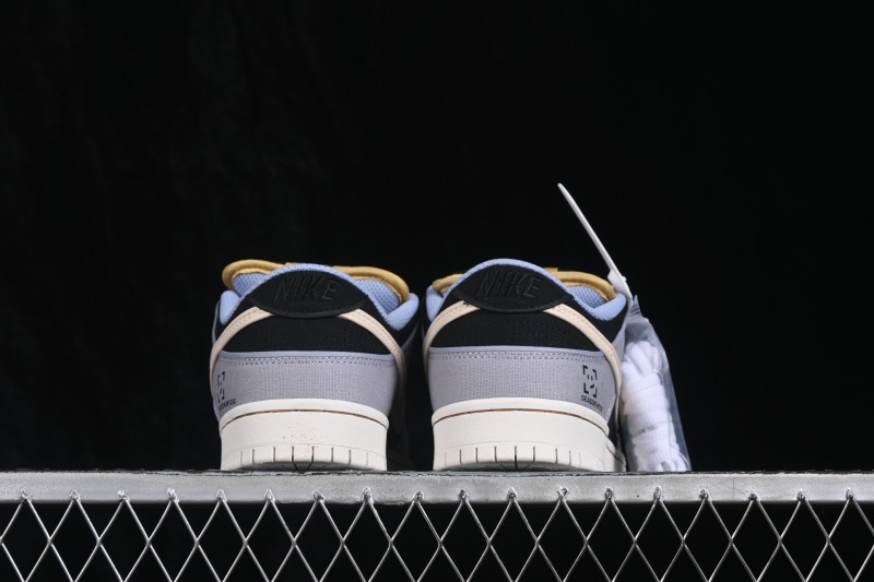 Nike SB Dunk Low Skateboarding Shoes with Cushioned Collar - FN5880-001