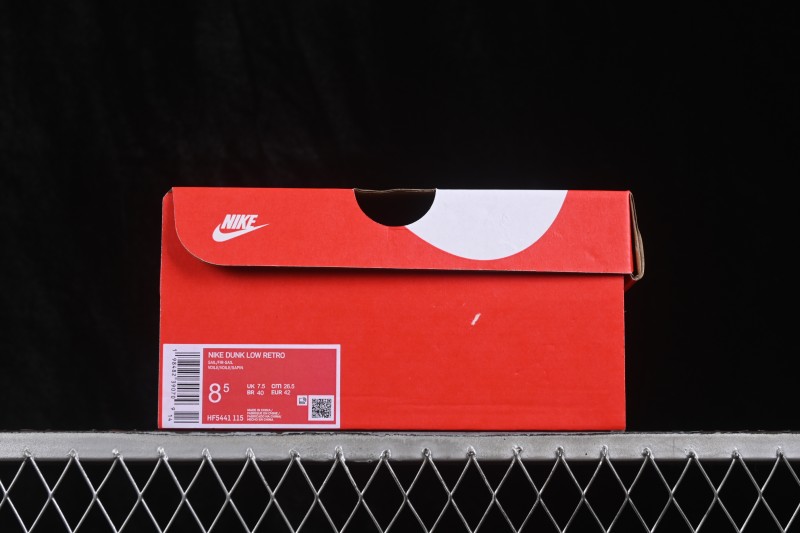 Nike SB Dunk Low Casual Skateboarding Shoes in White and Green - HF5441-115