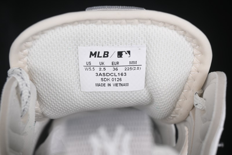NY MLB Chunky Liner Mask New York Yankees Platform Casual Shoes with Thick Sole - 3ASDCL16350WHS
