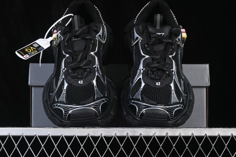 Balenciaga 3XL Charms Men Running Shoes with Cushioned Sole and Fashion-Forward Design - W3XCN1000