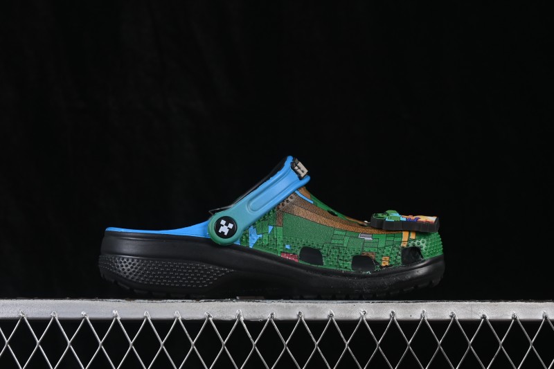 Crocs Classic Clog EVA Unisex Comfort Clogs with Minecraft Graphic Design - Minecraft x Crocs Classic Clog Green Blue
