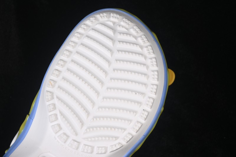 Crocs Disney x Smurfs Platform Clog with Round Toe and Thick Sole for Women - White Winnie the Pooh