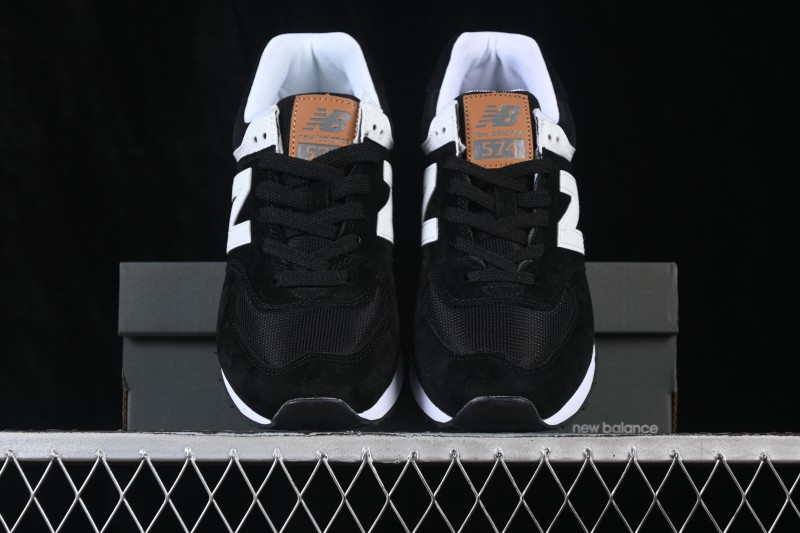 New Balance 574 Retro Running Shoes with Classic Suede and Mesh Upper - ML574UC