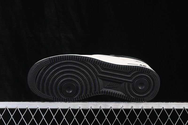 Nike Air Force 1 '07 Low Casual Sneakers with Two-Tone White and Black Design and Full-Length Air Cushion - DW8806-001