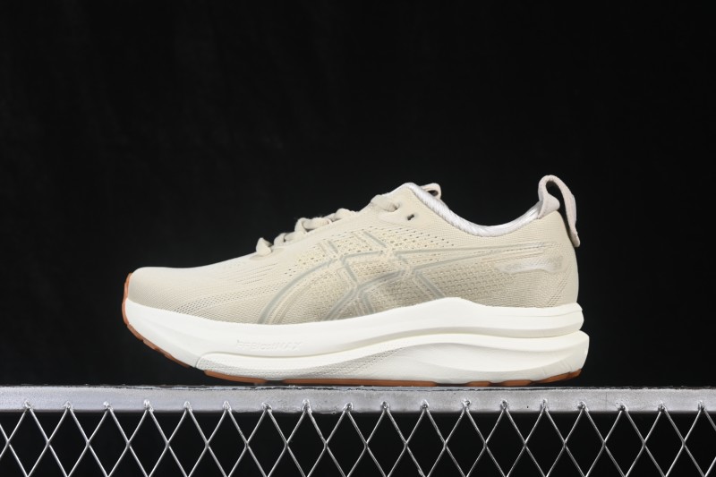 Asics Gel-Kayano 33 Running Shoes with Breathable Mesh and Professional Cushioning - 1011C167-250